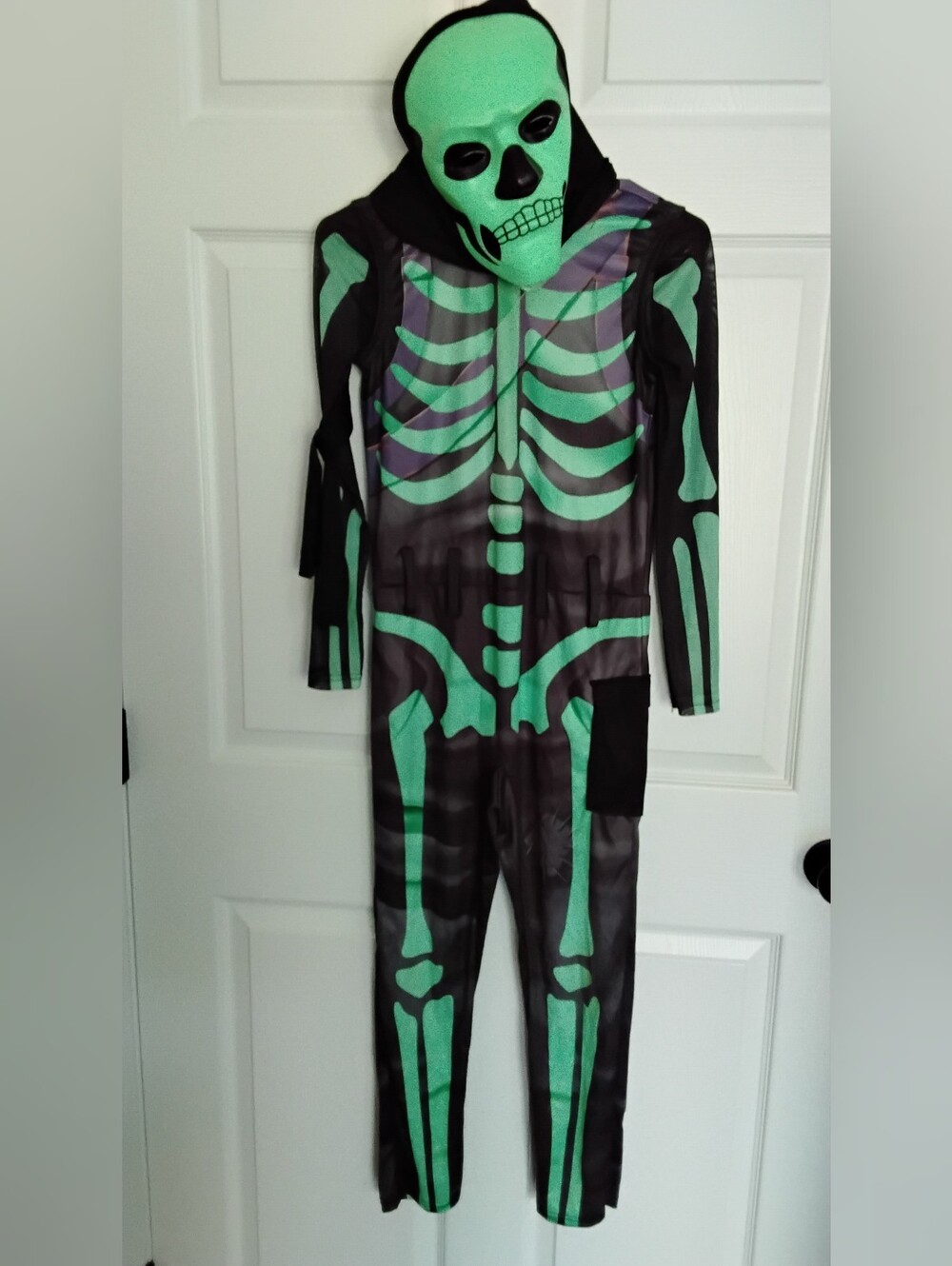 Fortnite Kids Skull Trooper Glow Green Skeleton Costume with Mask